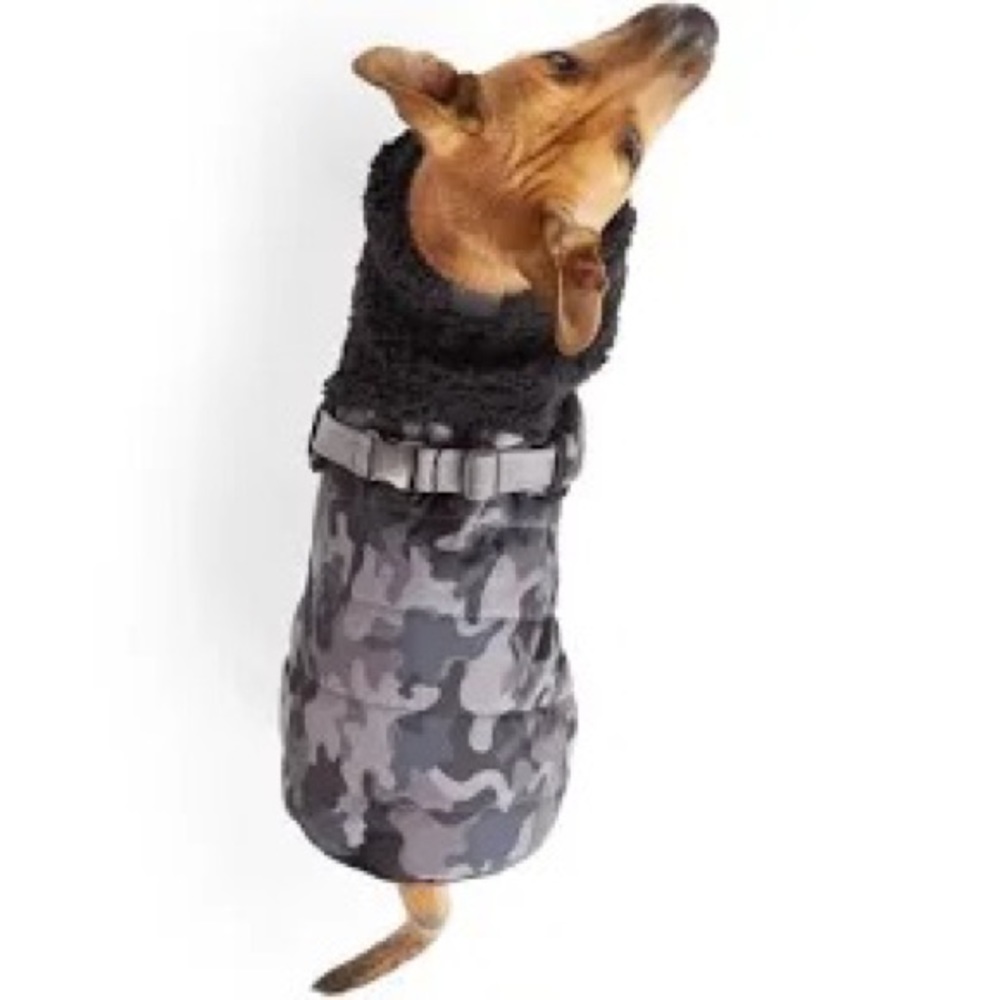 NWT Reddy Lightweight Primaloft Belted Dog Vest, Large
